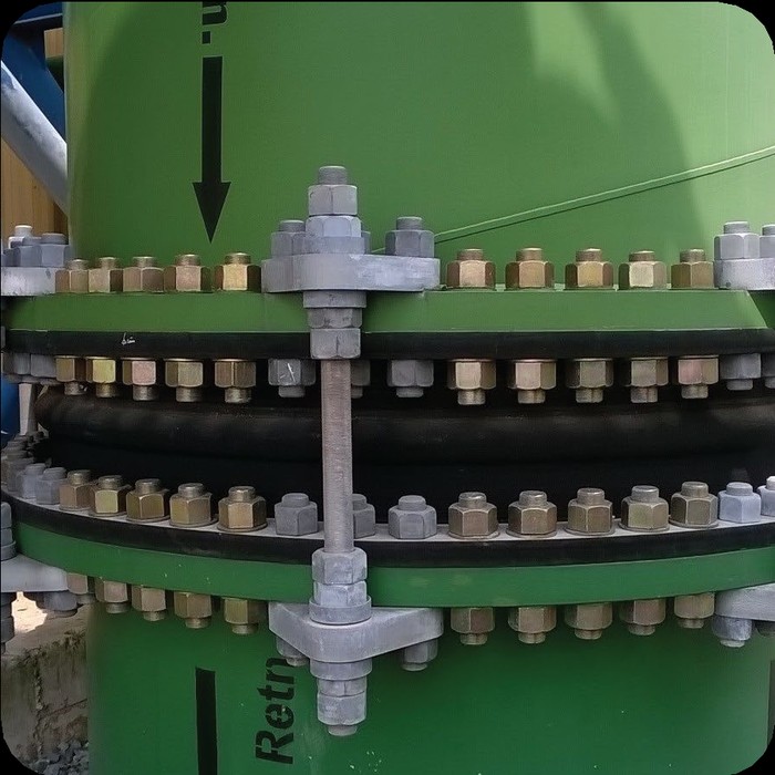 Expansion joint close-up